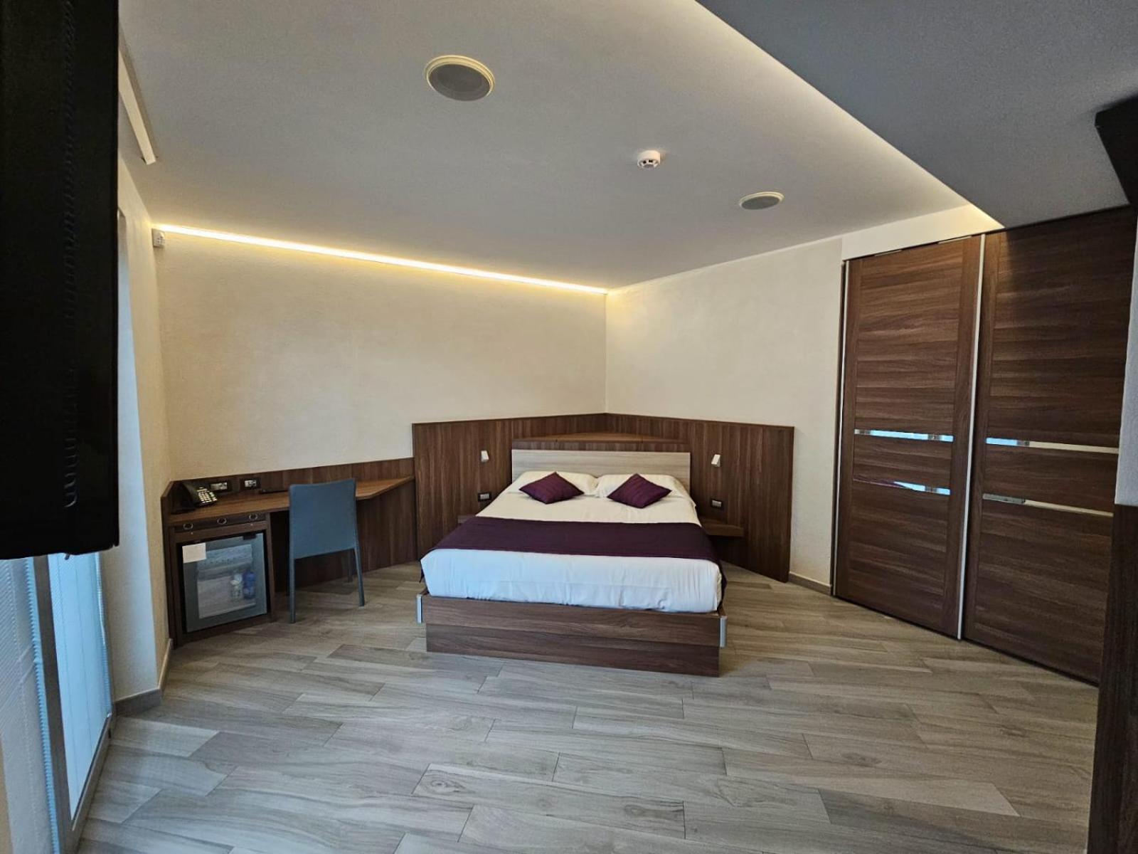 Mito Hotel Châtillon Exteriör bild